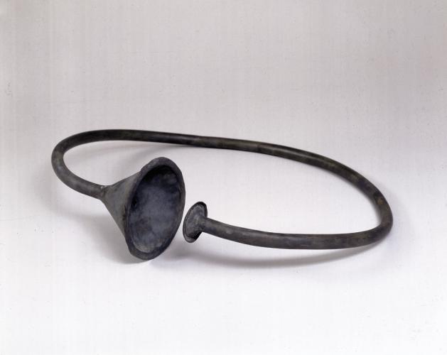 Flout. 1999. Copper. 4½ x 14 x 14